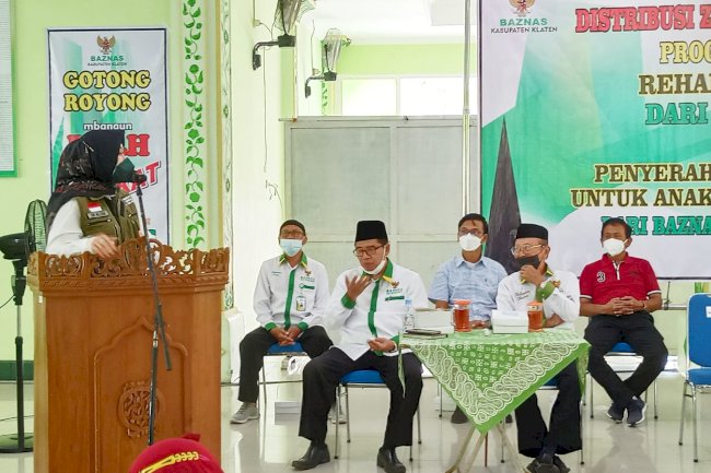 Penyerahan Bantuan Anak Yatim Piatu korban Covid-19 oleh Baznas Provinsi Jawa Tengah