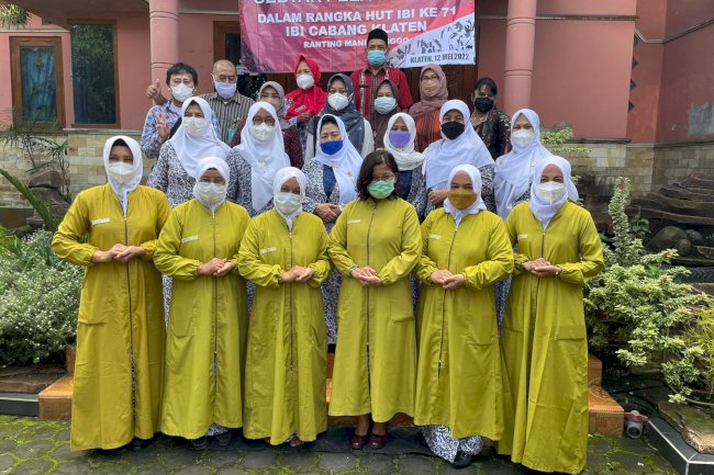 Bhakti Sosial Pelayanan KB dalam rangka HUT IBI