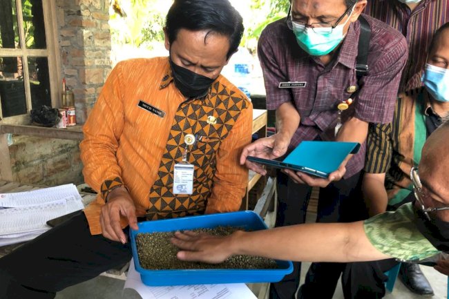 Monitoring Penyaluran BPNT di e-Warung Bahagia Bersama kecamatan Trucuk