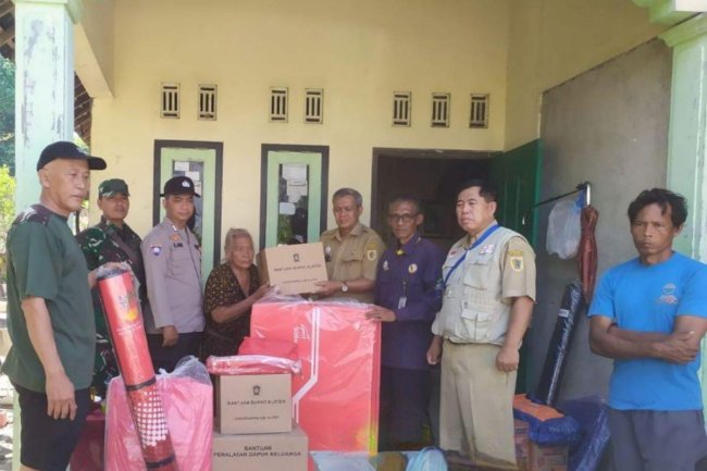 Penyerahan bansos dari Bupati Klaten