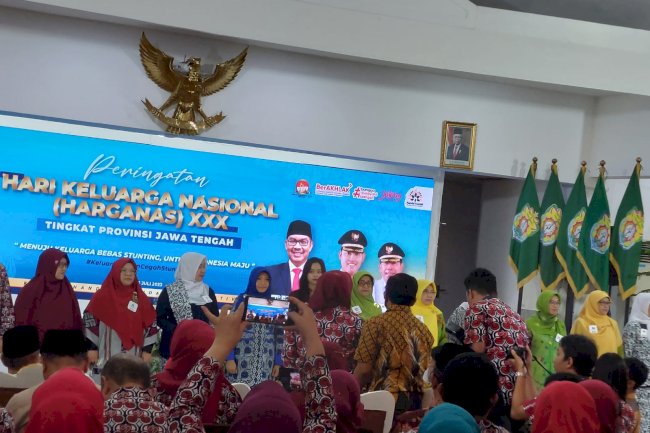 Penerimaan Hadiah lomba Pelaksana Terbaik I tingkat Provinsi Jawa Tengah