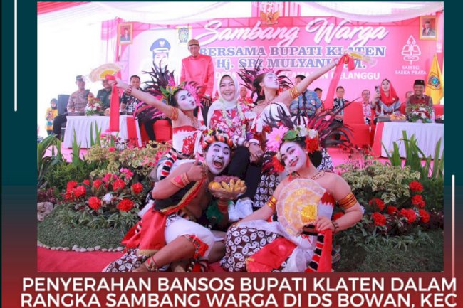 Penyerahan Bantuan Sosial DISSOSP3APPKB Kab. Klaten yang diserahkan oleh Bupati Klaten dalam rangka Sambang Warga di Desa Bowan, Kecamatan Delanggu