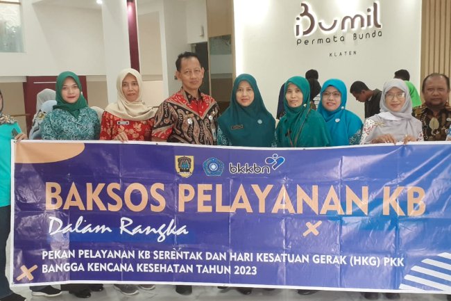 Baksos Pelayanan KB dalam rangka Pekan Pelayanan KB Serentak dan Hari Kesatuan Gerak(HKG) PKK Bangga Kencana Kesehatan di Klinik iBumil Permata Bunda