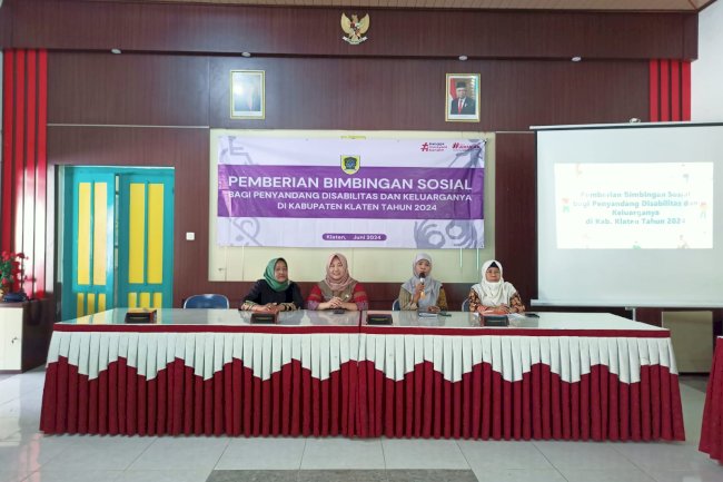 Pemberian Bimbingan Sosial kepada Penyandang Disabilitas dan Keluarganya di Kecamatan Juwiring