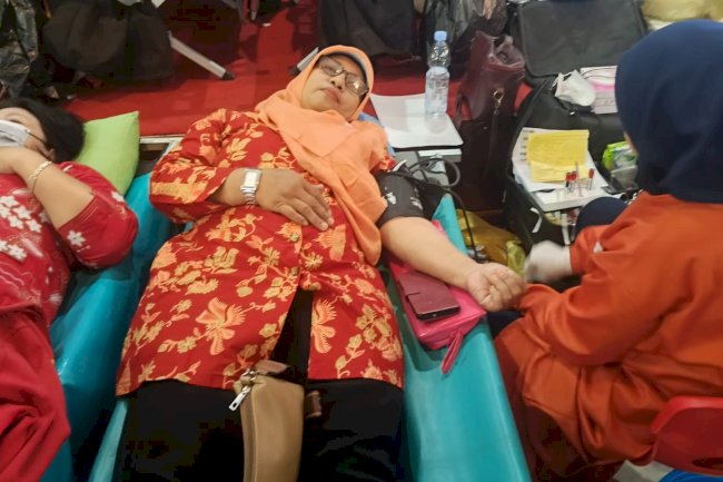 DISSOSP3APPKB dan Anggota Dharma Wanita  DISSOSP3APPKB mengikuti Donor Darah  dalam rangka Peringatan Hari Jadi Kabupaten Klaten ke-220
