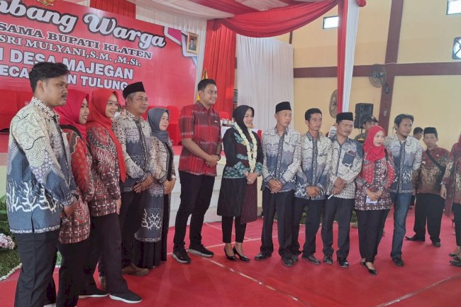 Penyerahan Bantuan Sosial Tidak direncana BTT di Desa Majegan Kecamatan Tulung