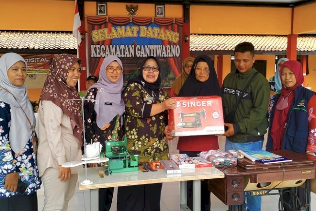 Penyaluran Bantuan ATENSI Kewirausahaan dari ANTASENA Magelang untuk Penyandang Disabilitas dan Lansia di Kabupaten Klaten