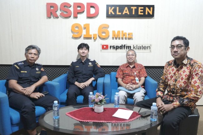 Podcast Diskominfo Kabupaten Klaten tentang Informasi Pengelolaan BLT DBHCHT Tahun 2025