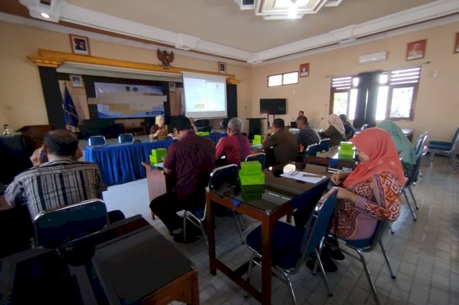 Rapat Koordinasi Penyusunan Draft Rancangan Peraturan Bupati BLT DBHCHT Kabupaten Klaten Tahun Anggaran 2025
