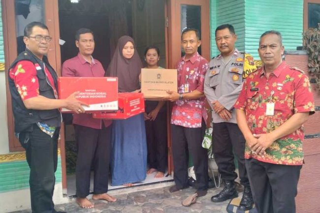 PEMERINTAH KABUPATEN KLATEN SALURKAN BANTUAN LOGISTIK DAN SEMBAKO UNTUK KELUARGA KORBAN MUSIBAH DI KECAMATAN KEBONARUM