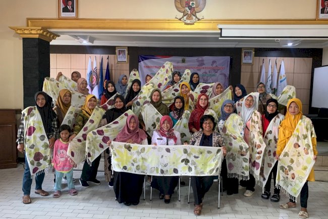 DISSOSP3APPKB Klaten Gelar Pelatihan Batik Ecoprint dan Pemasaran Digital