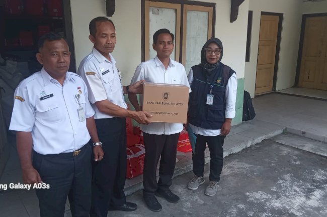 Penyerahan Bantuan berupa Sembako Kepada Kebakaran Rumah di  Prambanan