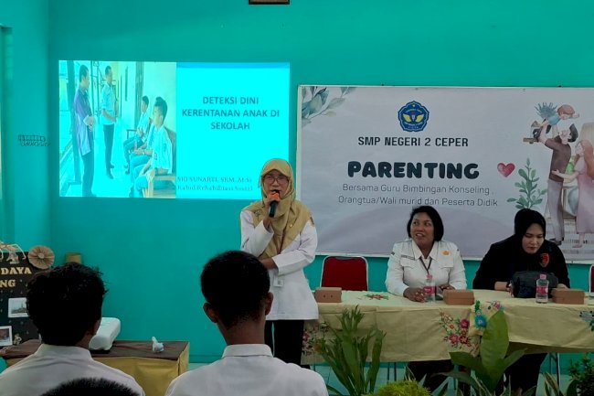 Peksos Goes to School