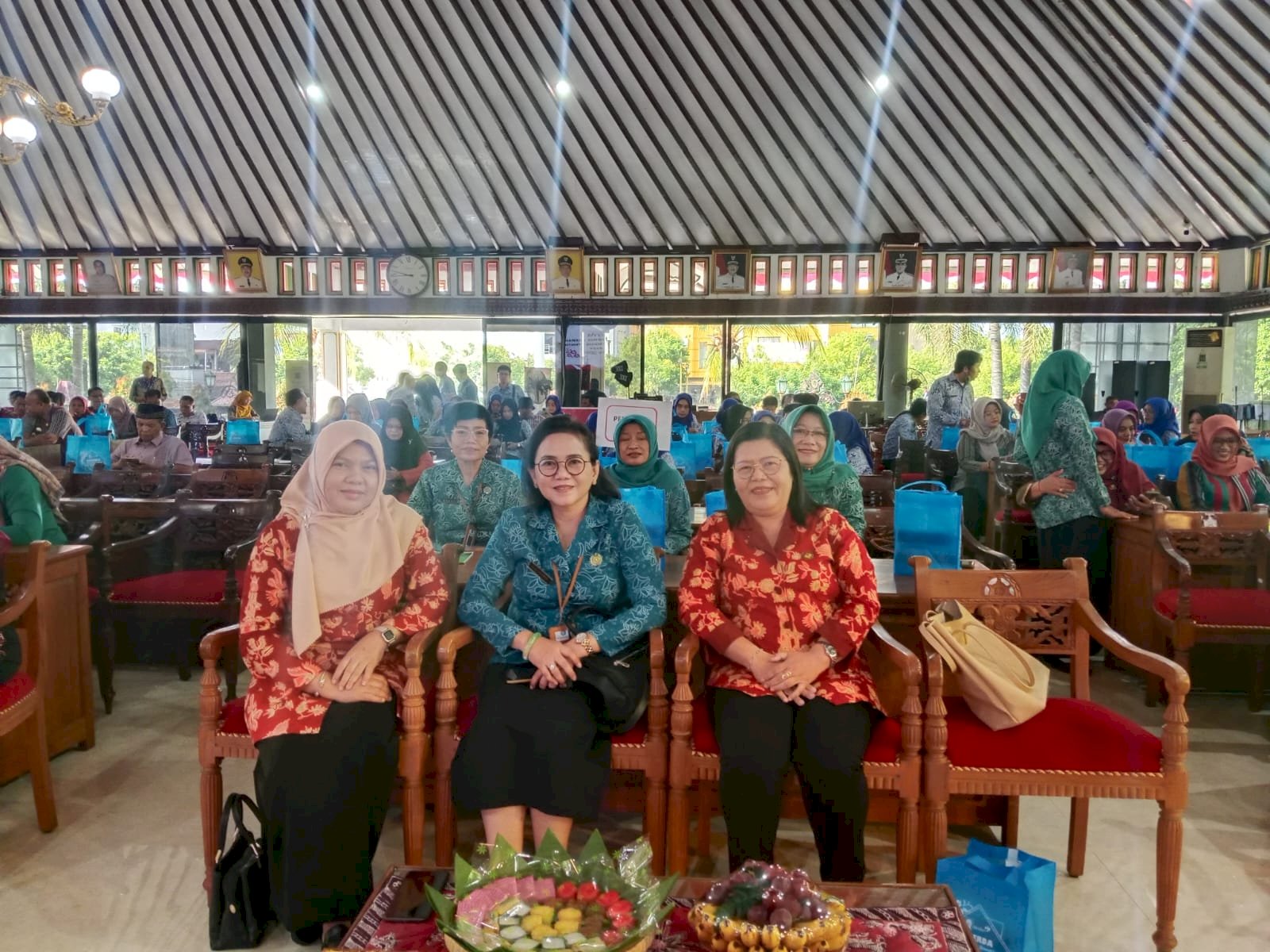 Dharma Wanita Persatuan DISSOSP3APPKB mengikuti kegiatan mengikuti Rakerda dan Rembug Stunting