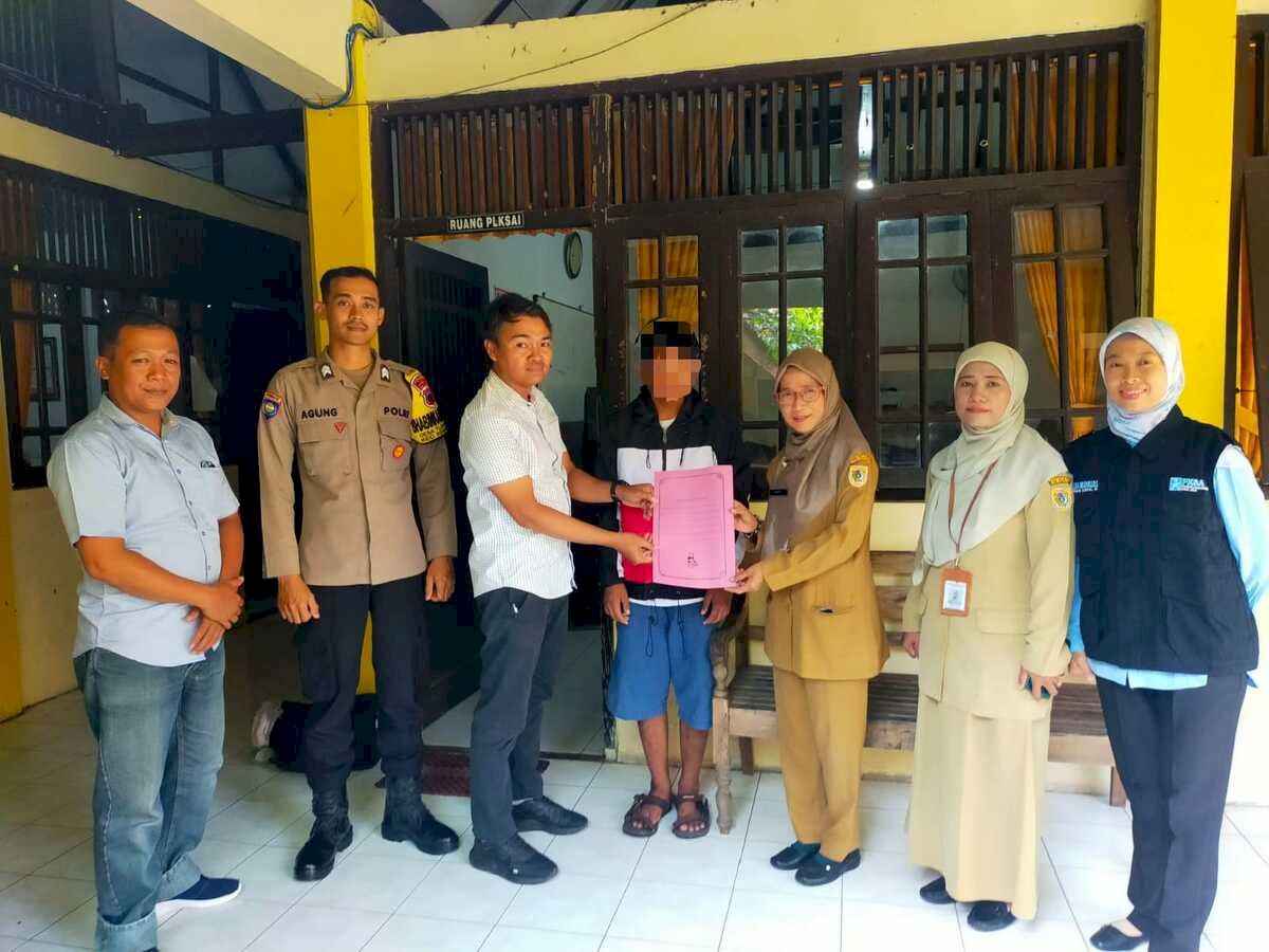 Pemberian Layanan Rujukan kepada salah satu ABH dari Polsek Kemalang ke PPSA "Mandiri" Semarang