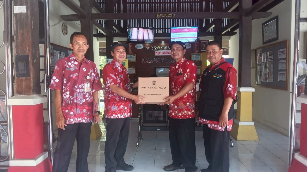 Penyerahan Bantuan Kemensos kepada Keluarga Korban Musibah Kebakaran Rumah di Cawas