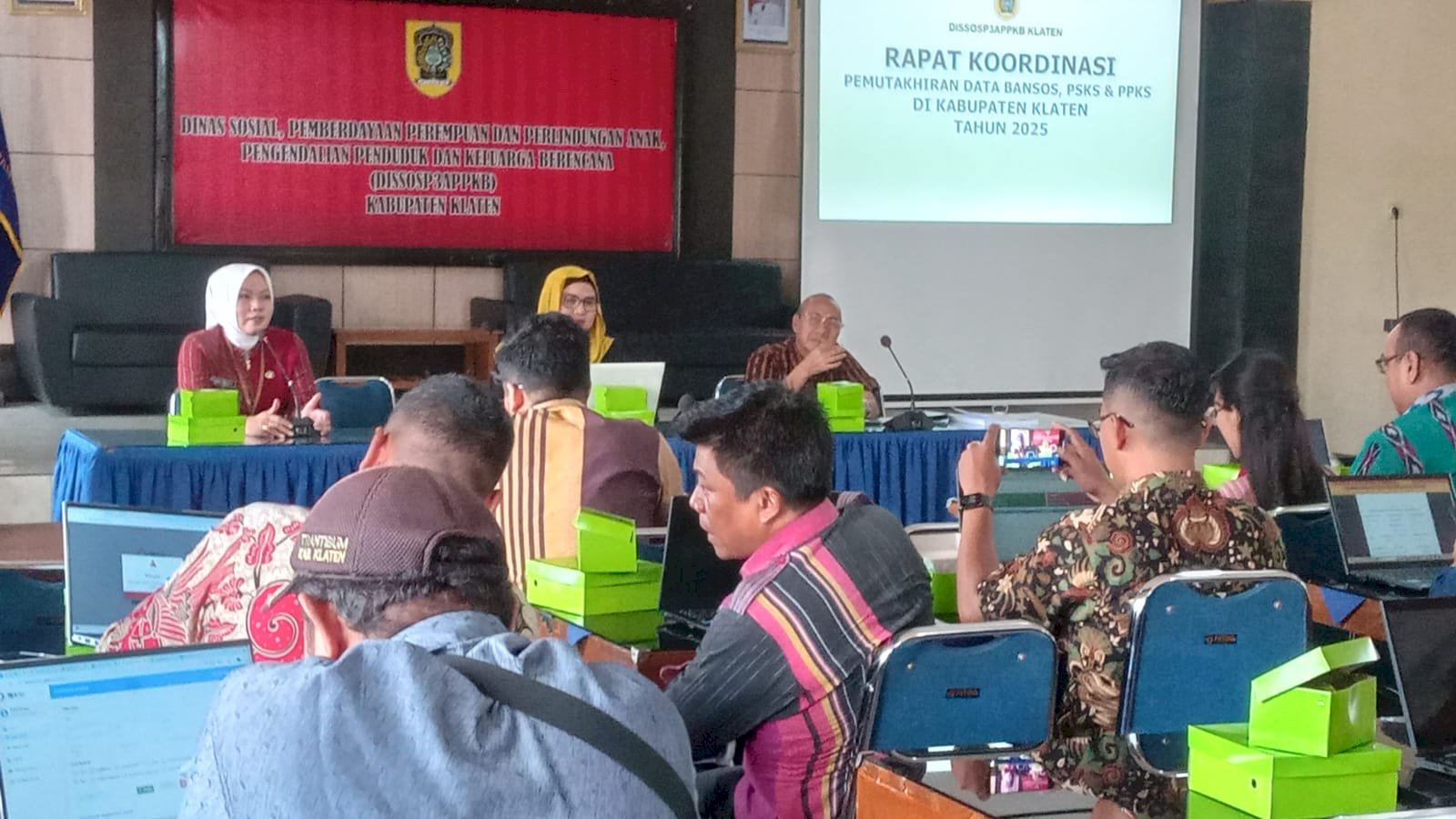 Penguatan Validitas Data Bansos Melalui Rapat Koordinasi Pemutakhiran PSKS dan PPKS Kabupaten Klaten Tahun 2025
