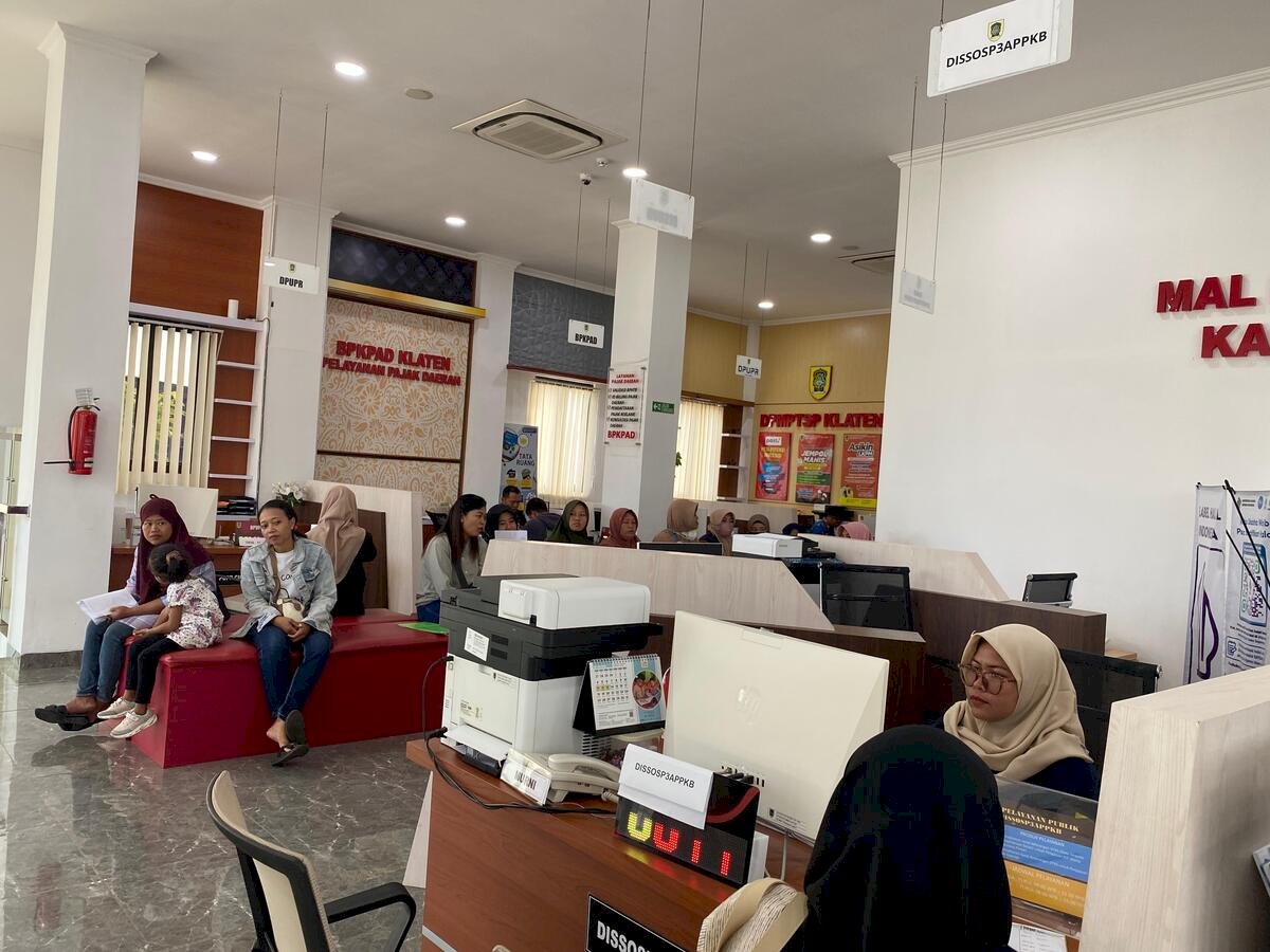 PELAYANAN DISSOSP3APPKB KABUPATEN KLATEN DI MALL PELAYANAN PUBLIK UNTUK KONSULTASI DAN PENCETAKAN SURAT KETERANGAN DTKS