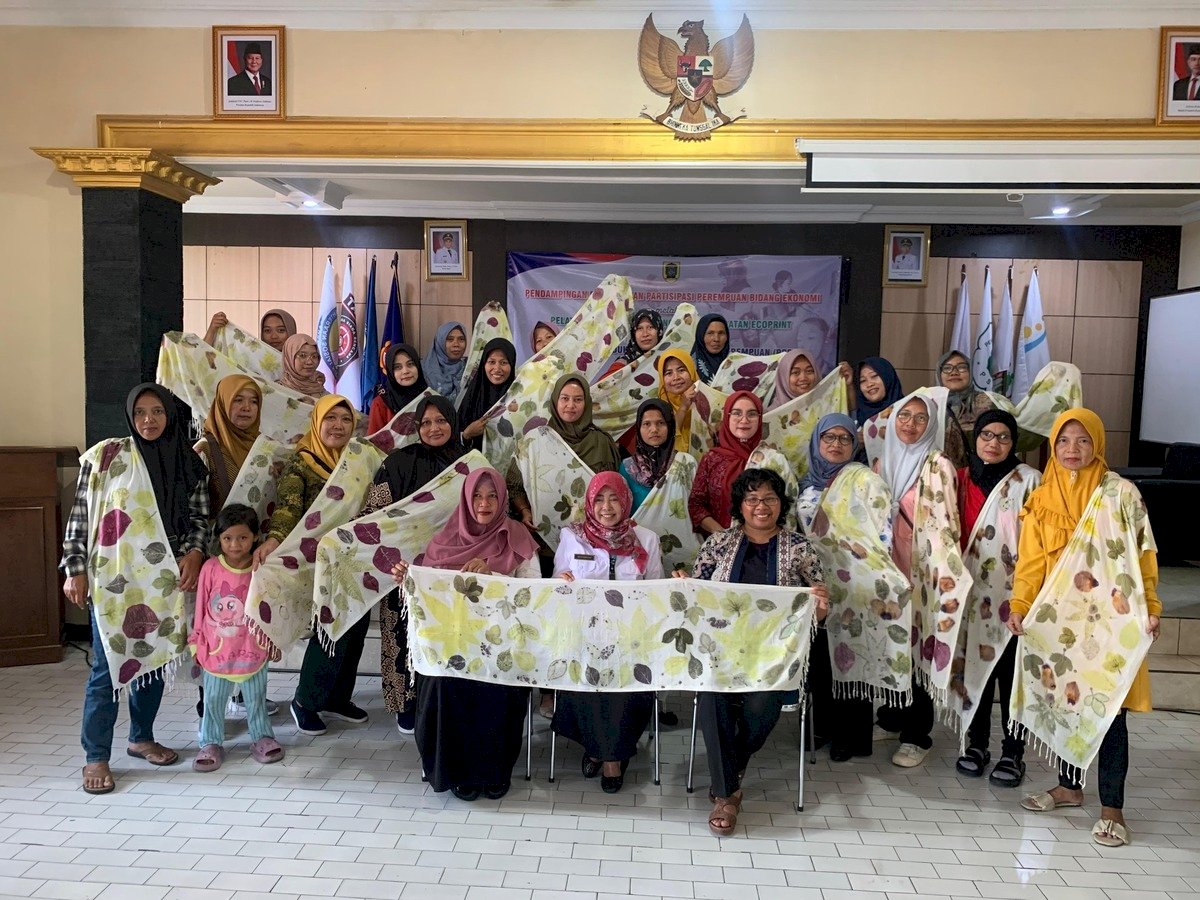 DISSOSP3APPKB Klaten Gelar Pelatihan Batik Ecoprint dan Pemasaran Digital