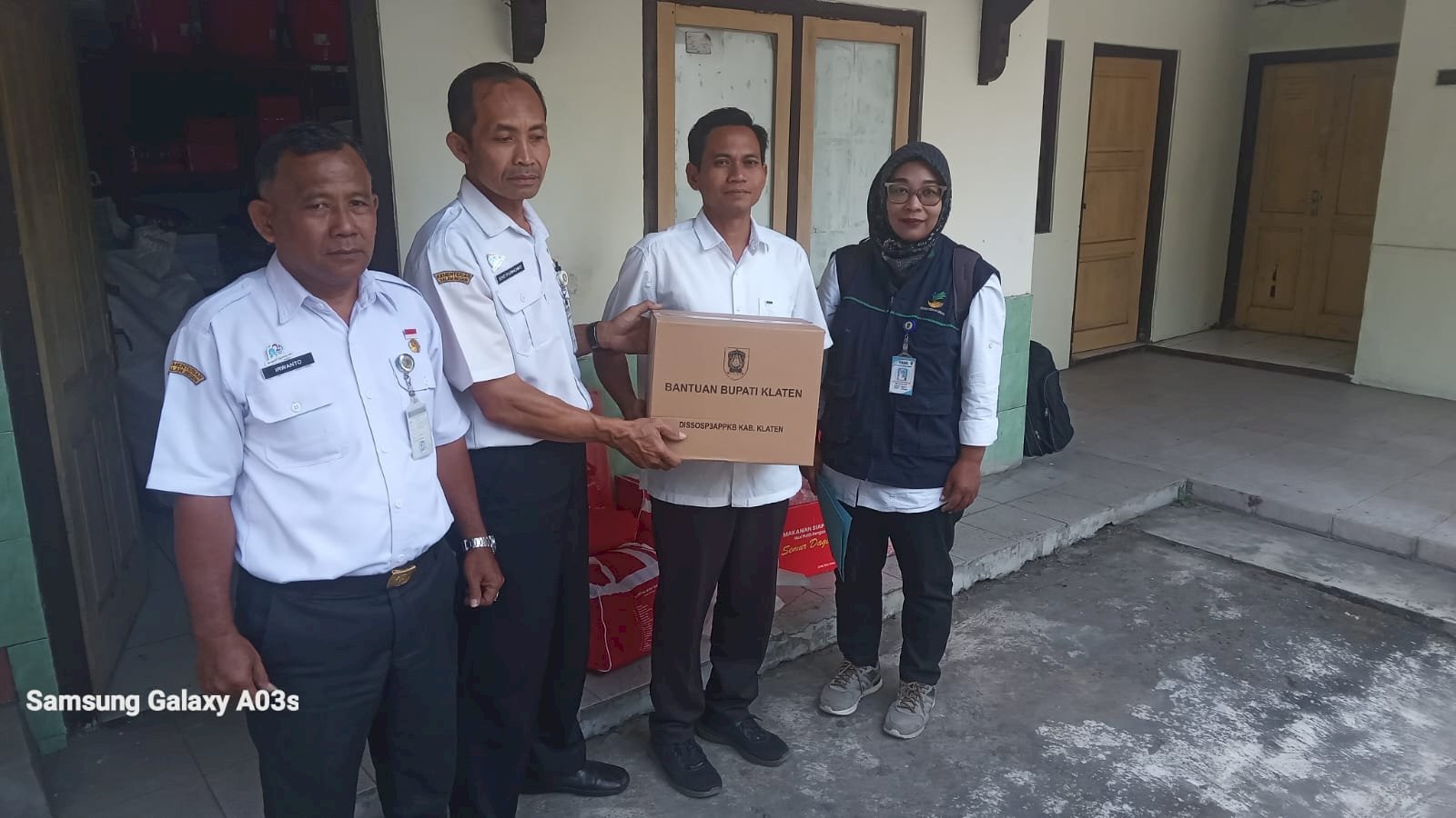 Penyerahan Bantuan berupa Sembako Kepada Kebakaran Rumah di Prambanan