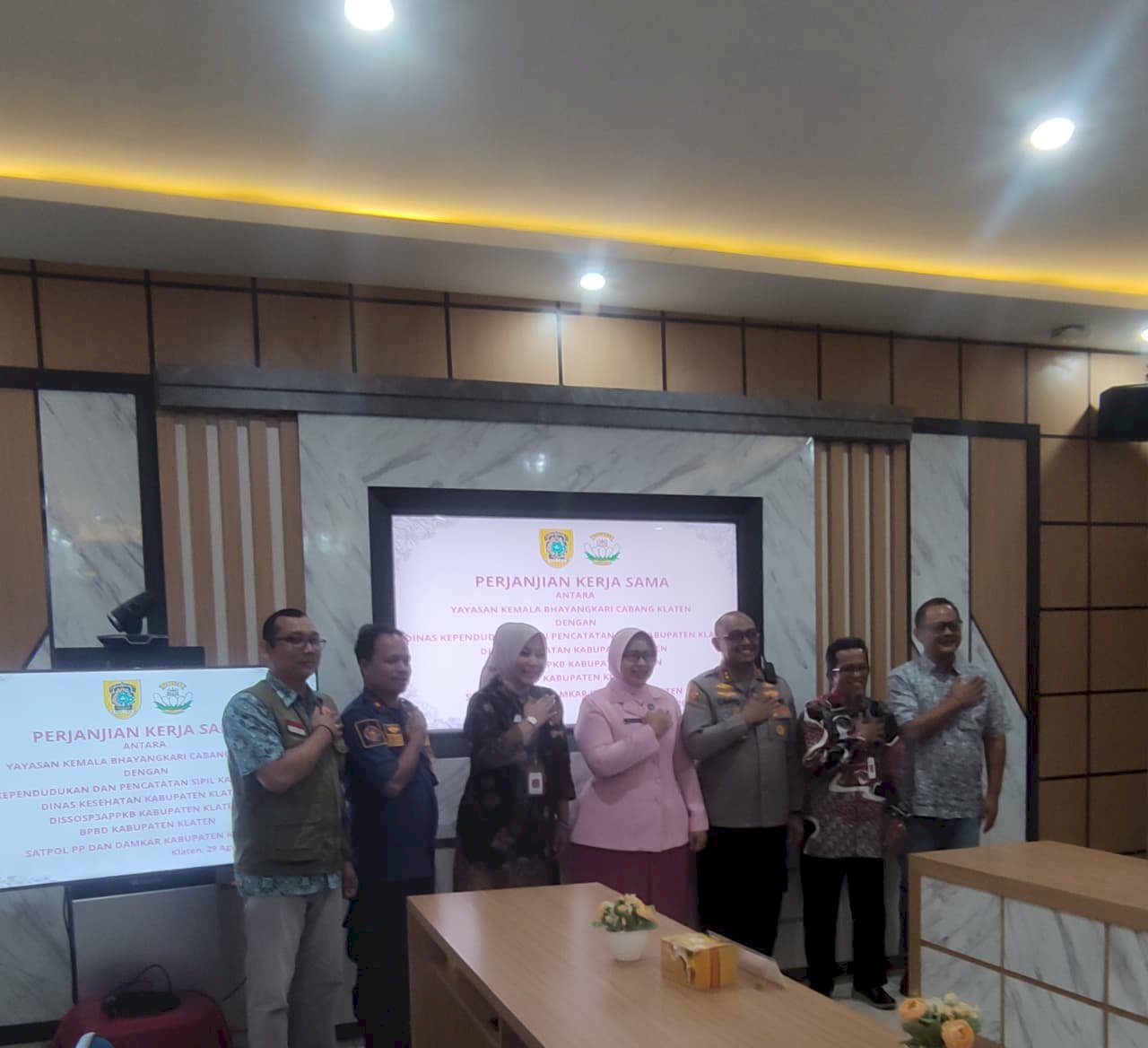 Penandatanganan Perjanjian Kerja Sama antara Yayasan Kemala Bhayangkari Cabang Klaten