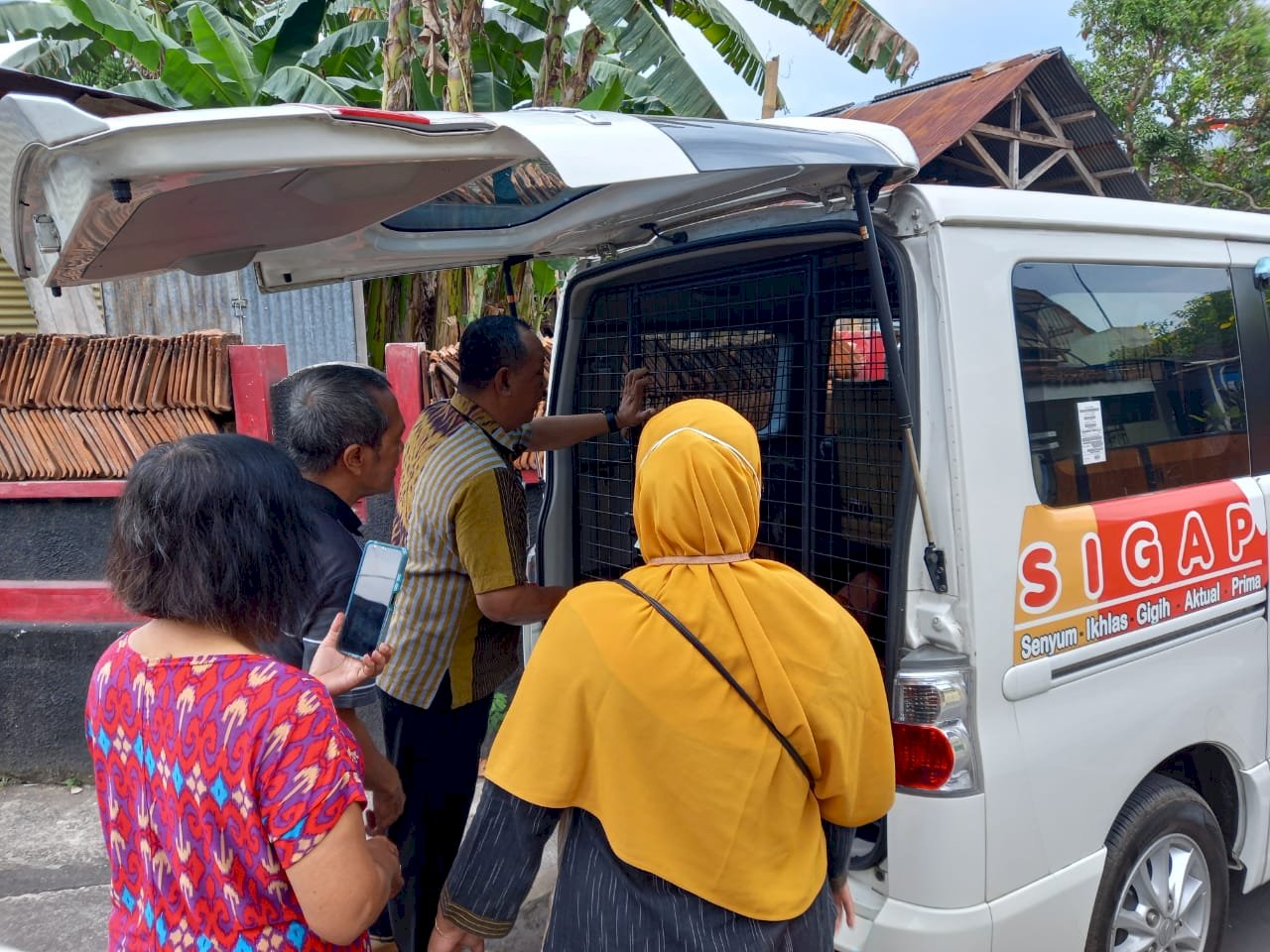 Penjemputan dan Rujukan PPKS ODGJ oleh Tim Resos DISSOSP3APPKB Klaten