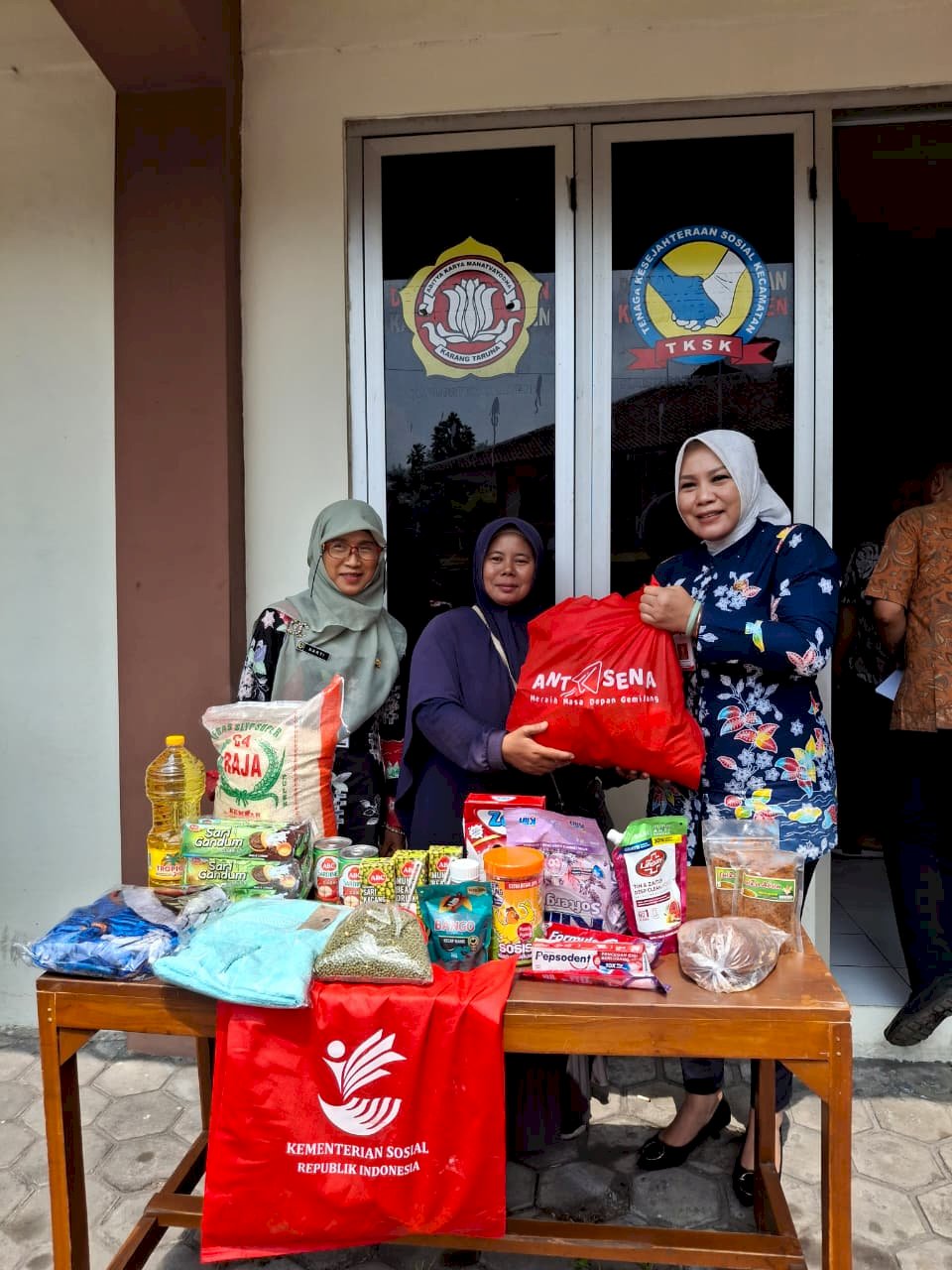 Penyerahan Bantuan ATENSI PAS