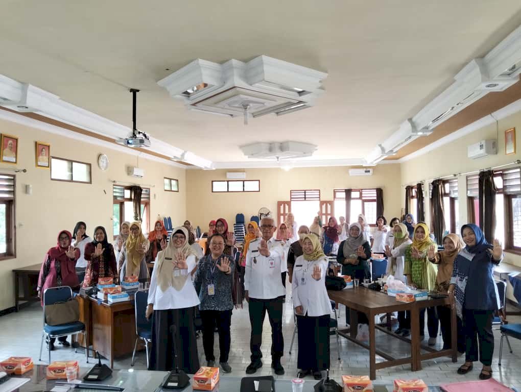 Edukasi dan Deteksi Dini Kasus Kekerasan bagi TP PKK Desa dan Bidan Desa