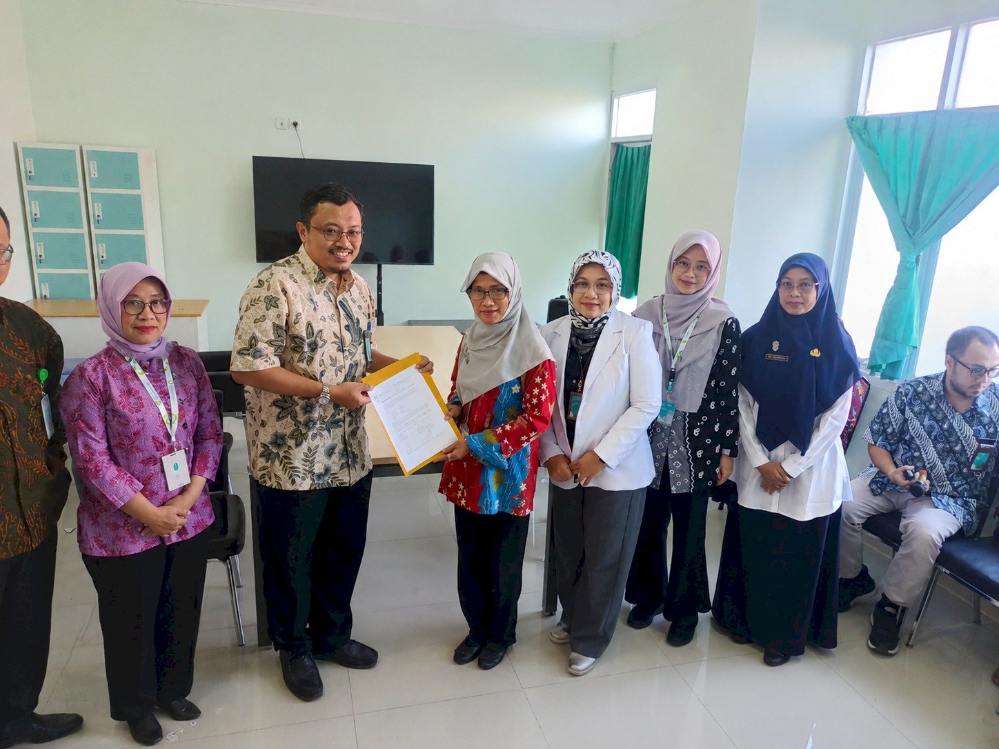 Serah terima penanganan seorang bayi terlantar dari Rumah Sakit dr. Soeradji Tirtonegoro (RSST) Klaten