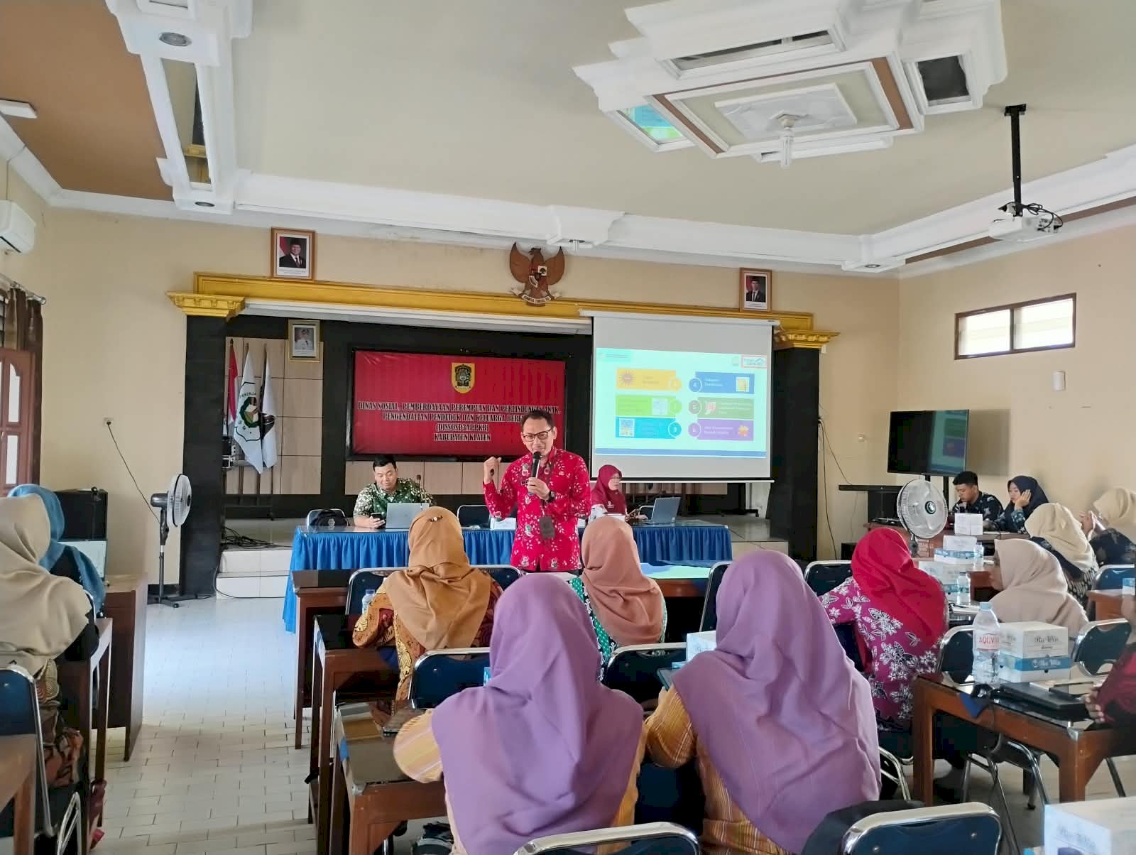 Pembentukan dan Operasionalisasi Rumah Kependudukan (Rumah Dataku) di Kampung KB